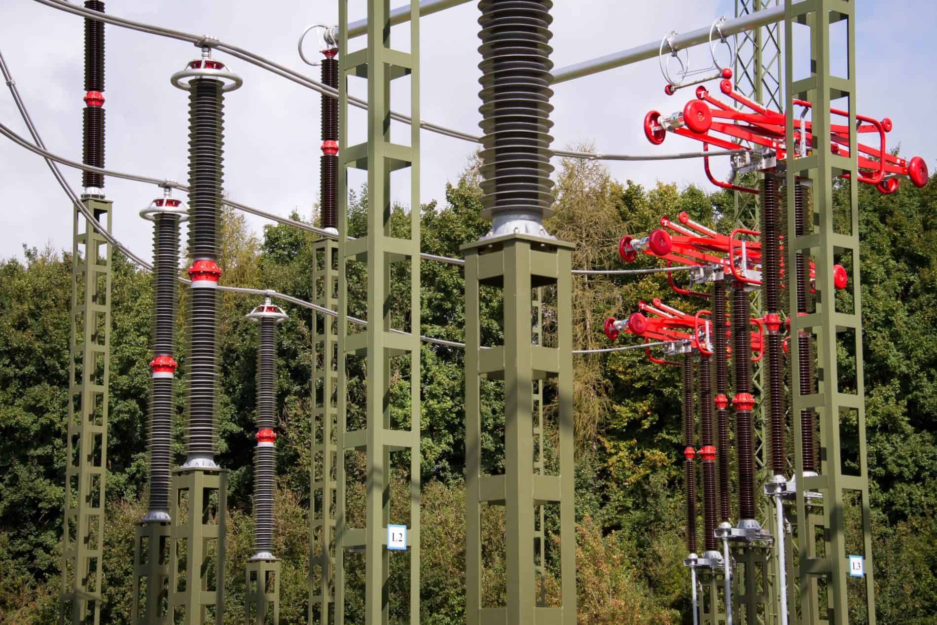 PPC Hybrid and Porcelain Post Insulators for 380kV 20140916UW STMK Ost